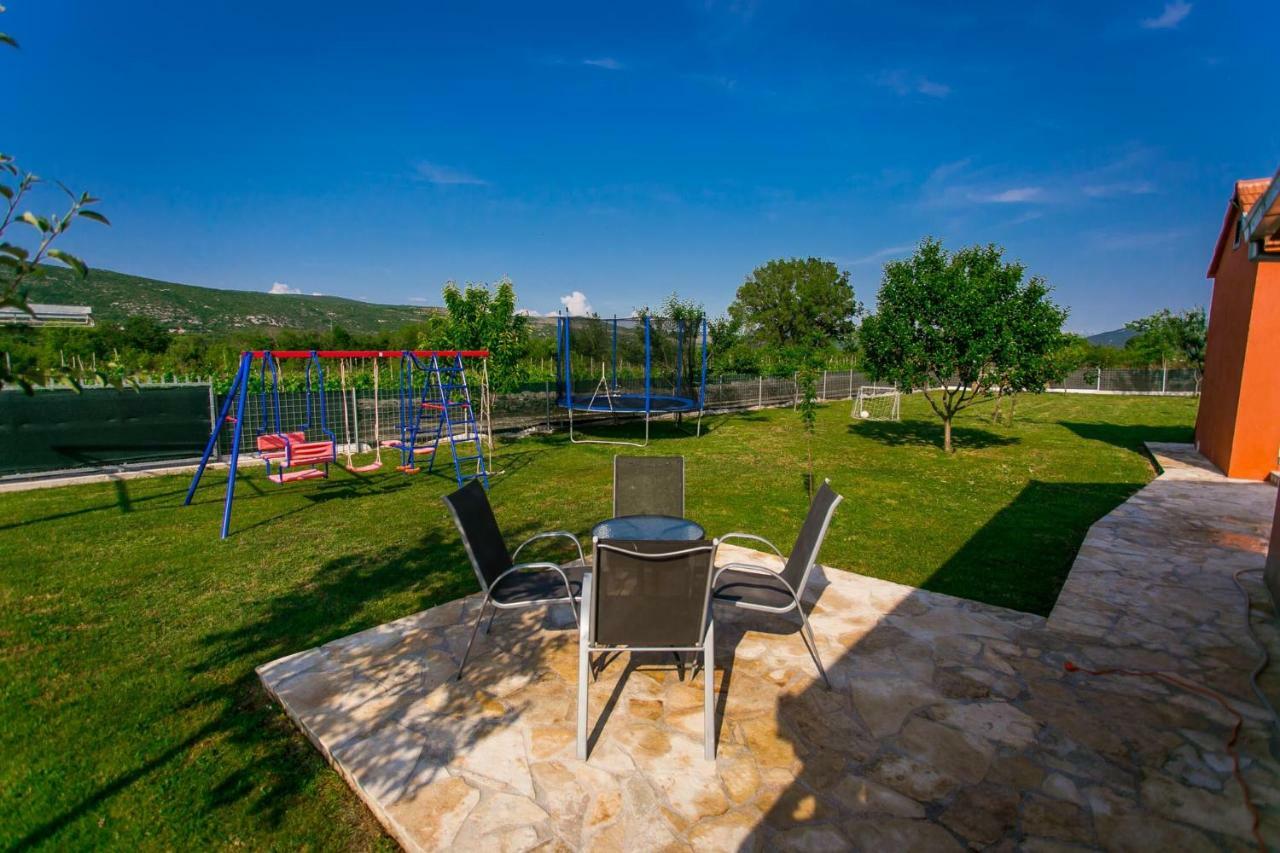 Vacation House Radosic Radosic  Экстерьер фото